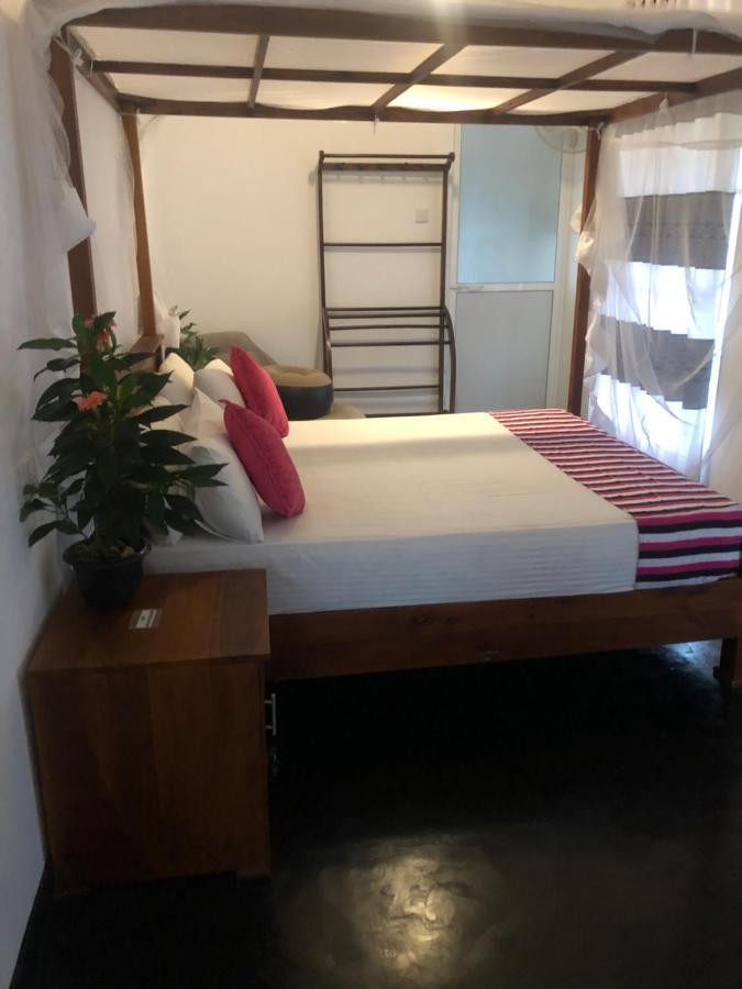 Hiriketiya New Radiant House Hotel Dikwella Eksteriør billede