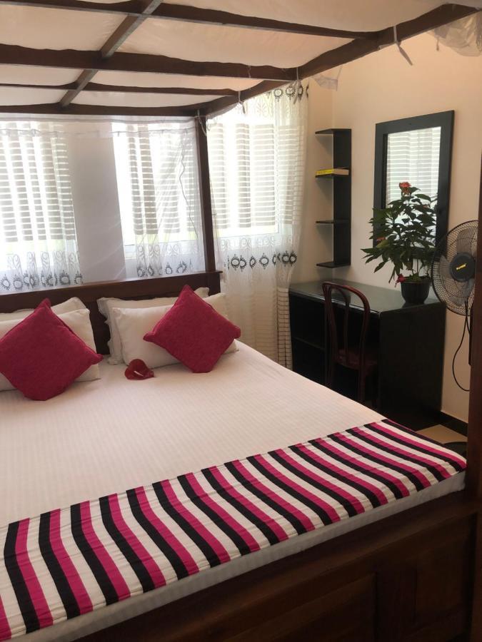 Hiriketiya New Radiant House Hotel Dikwella Eksteriør billede