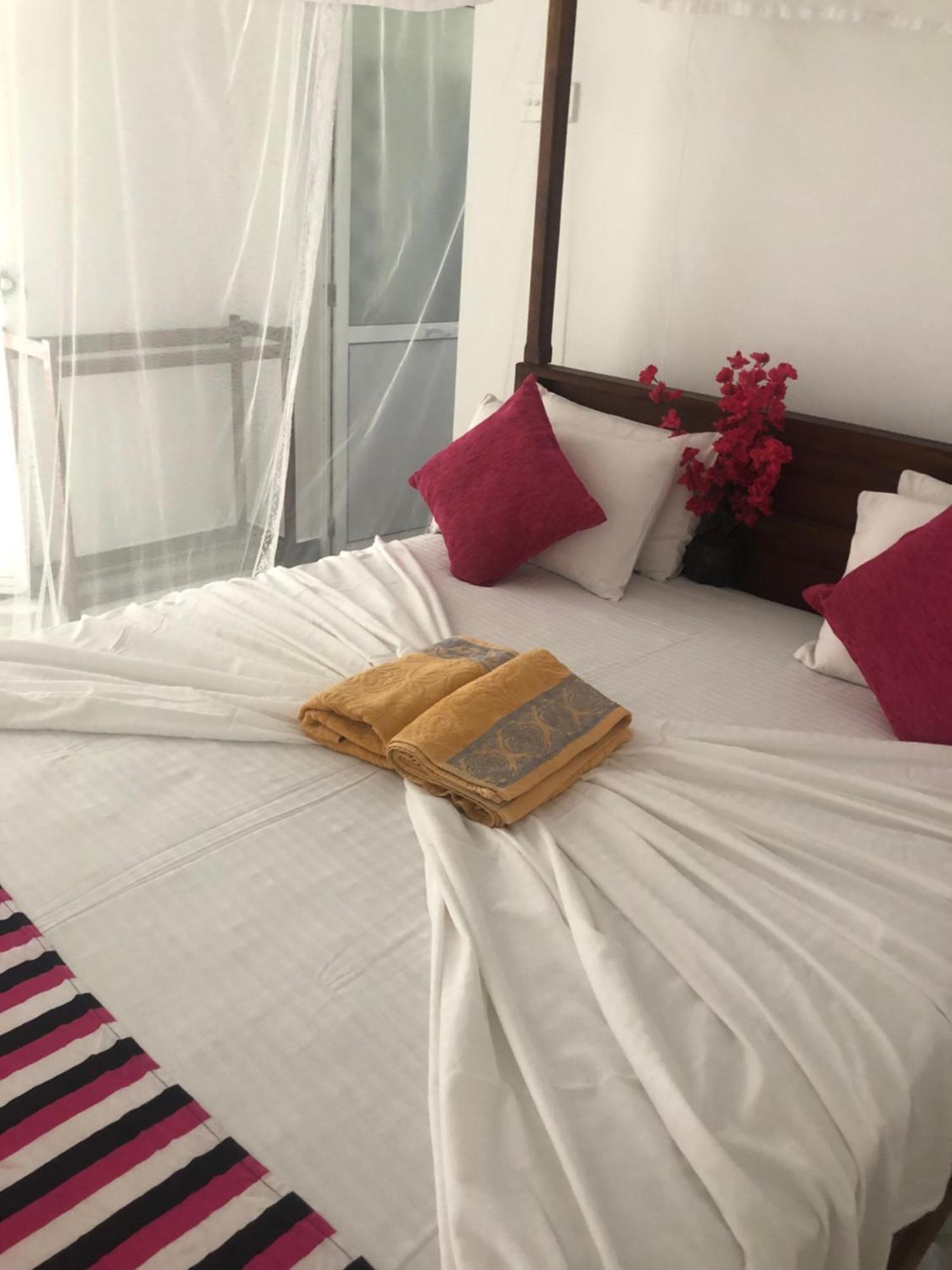 Hiriketiya New Radiant House Hotel Dikwella Eksteriør billede